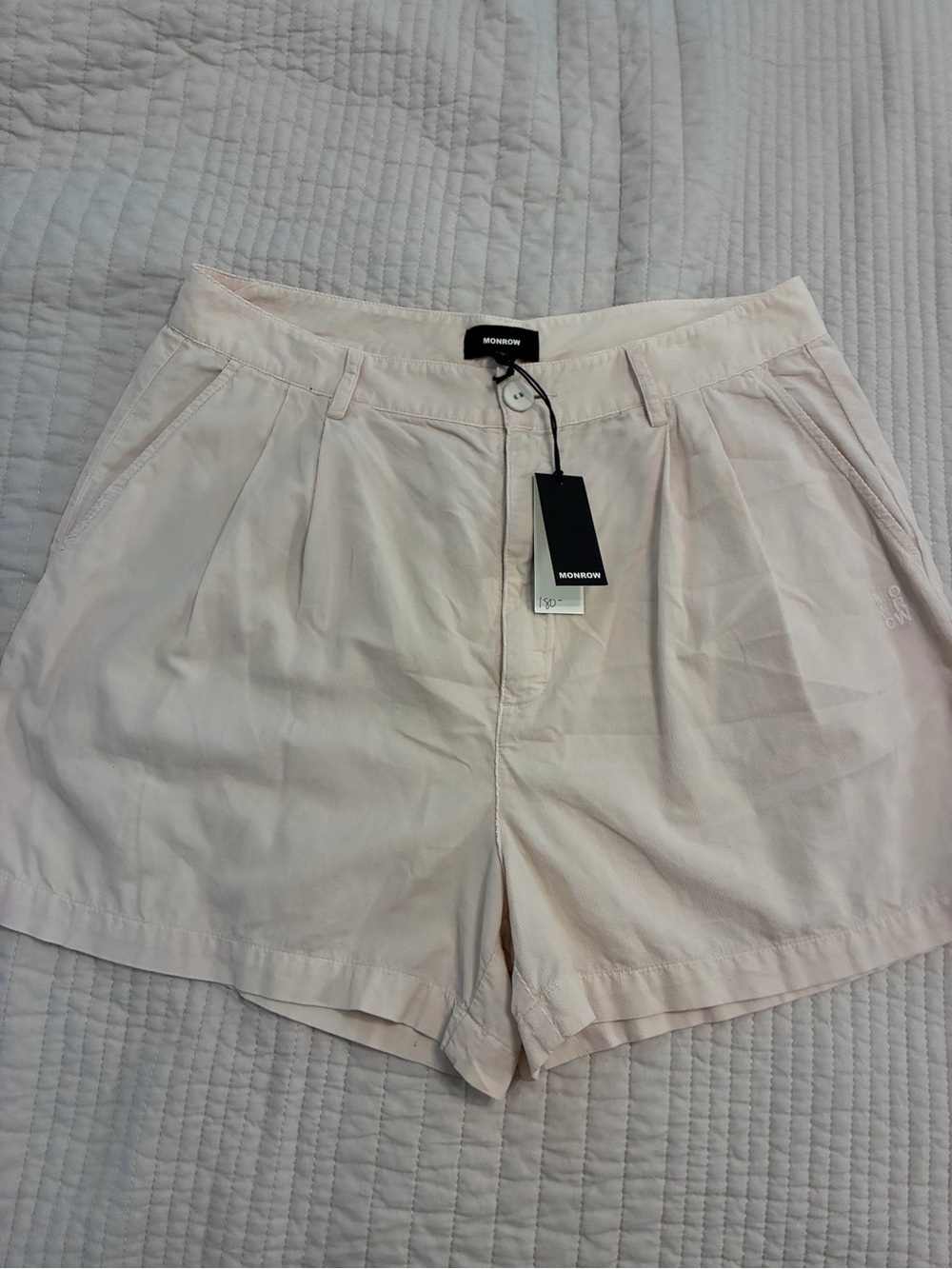 Monrow Cream Pleated Corduroy Women's Shorts